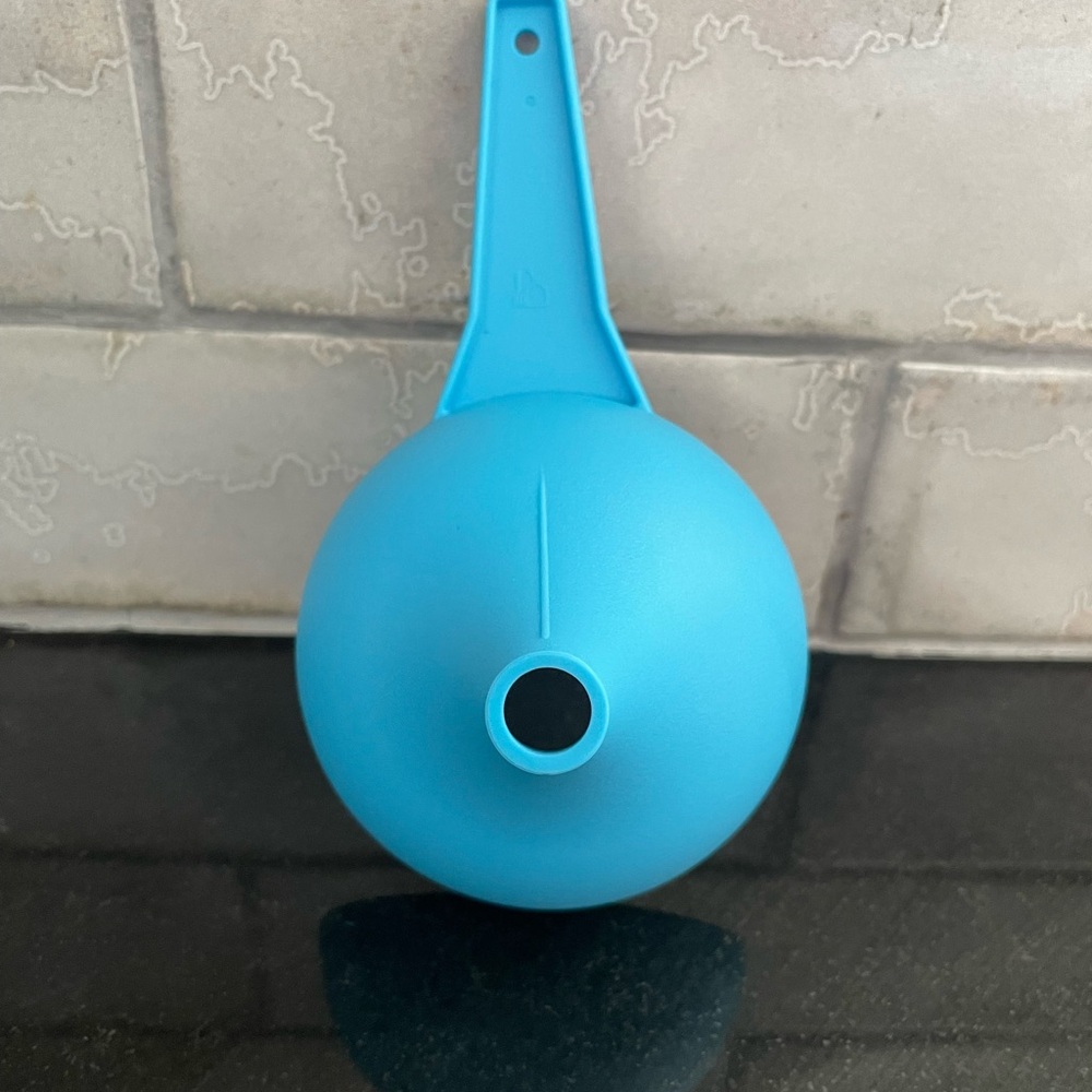 Tupperware Blue Funnel - Picture 3 of 9